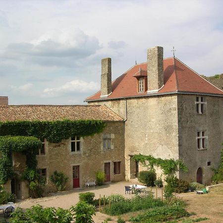 Le Vieux Chateau Airvault Εξωτερικό φωτογραφία