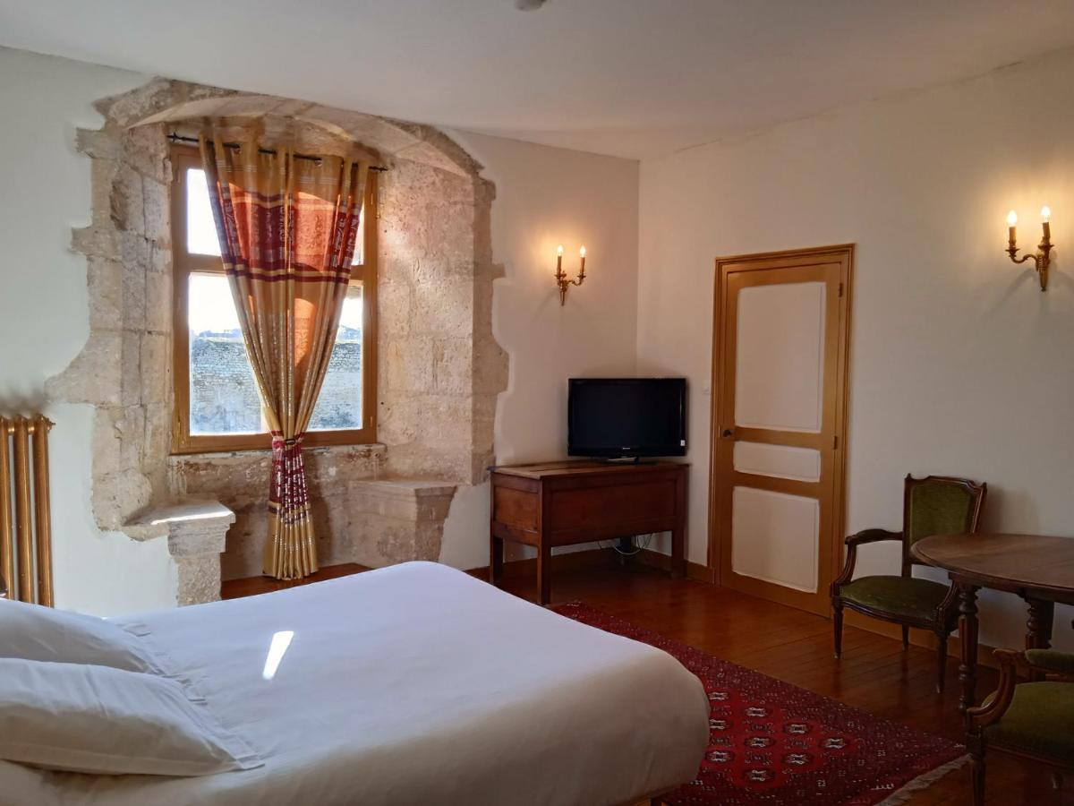 Le Vieux Chateau Airvault Εξωτερικό φωτογραφία