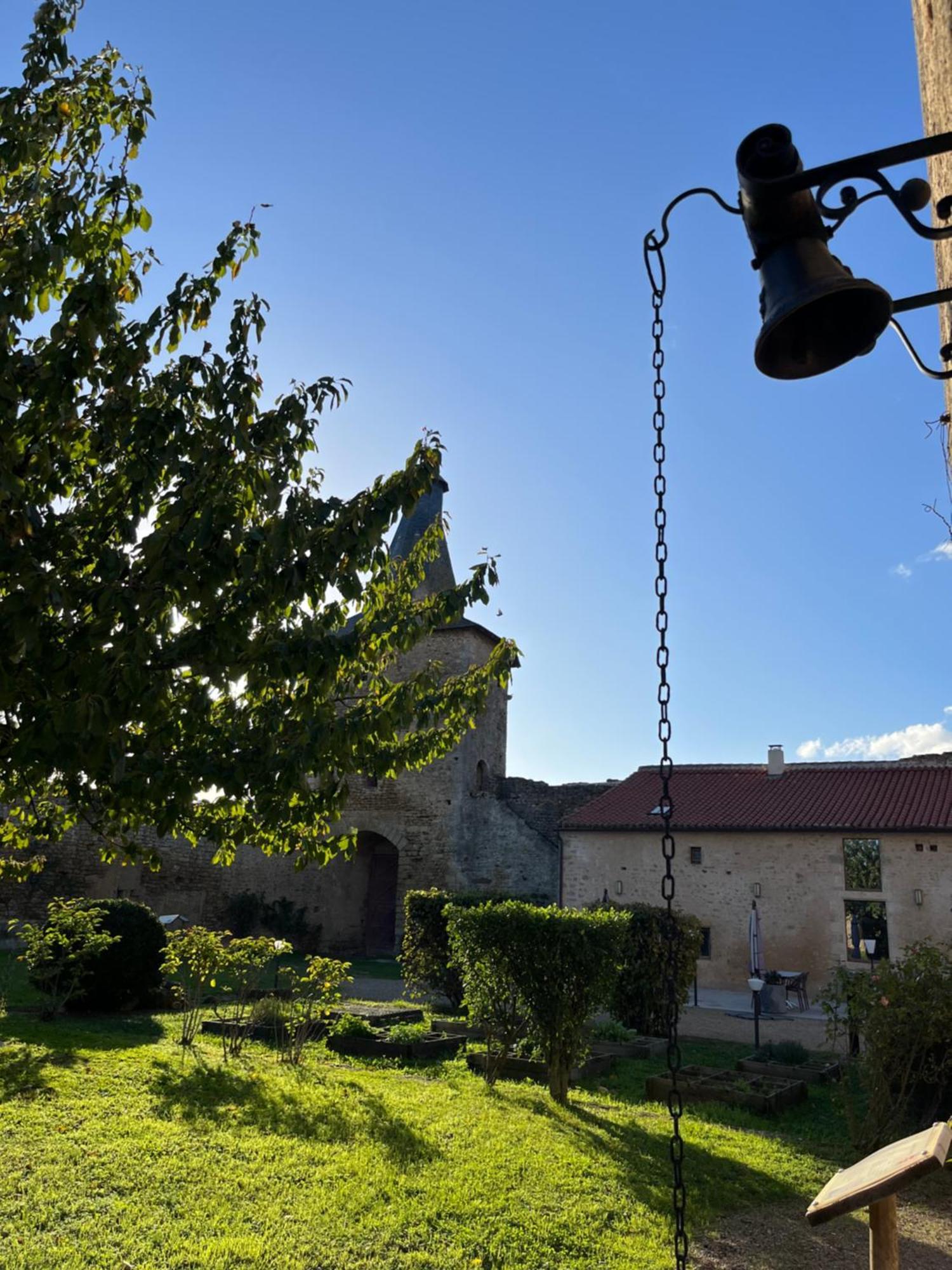 Le Vieux Chateau Airvault Εξωτερικό φωτογραφία