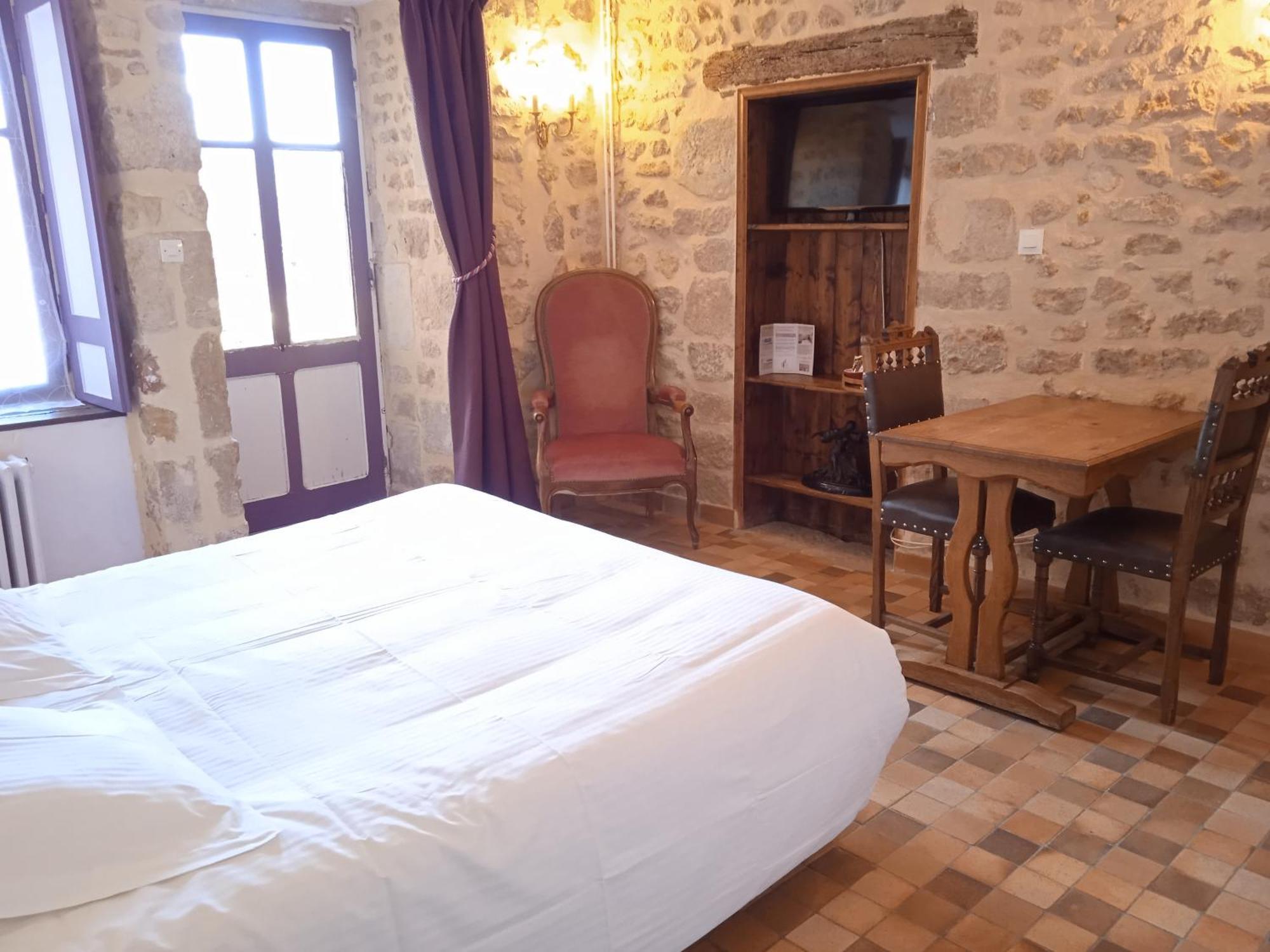 Le Vieux Chateau Airvault Εξωτερικό φωτογραφία