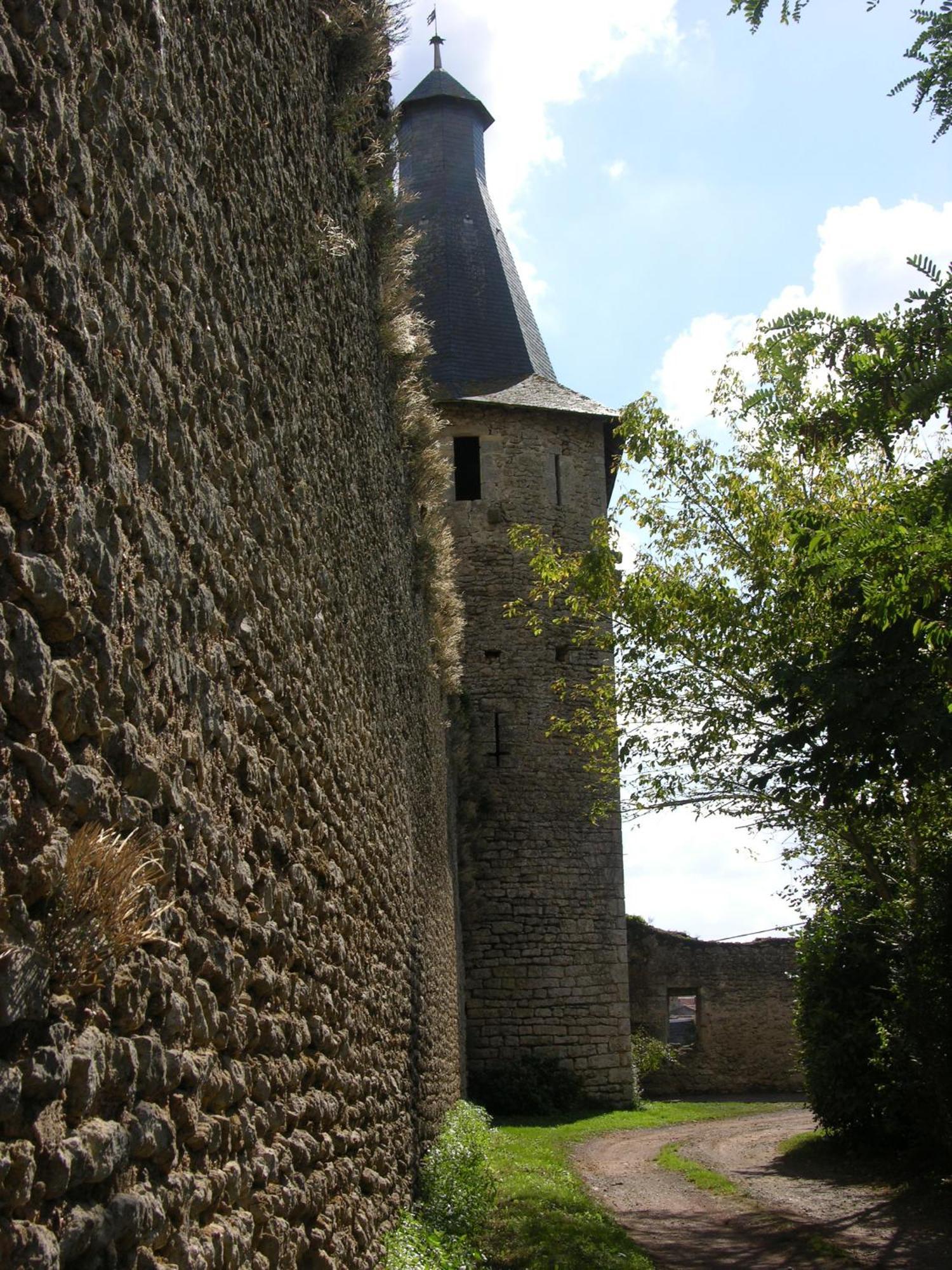 Le Vieux Chateau Airvault Εξωτερικό φωτογραφία