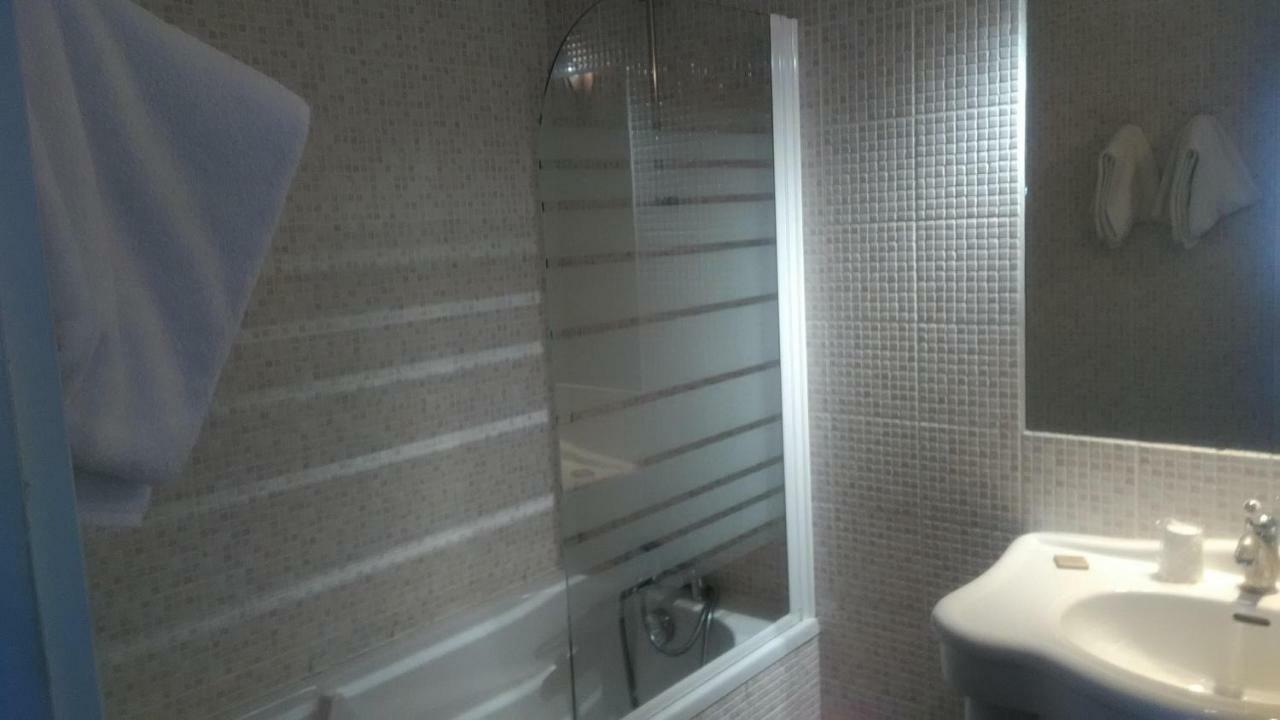 Le Vieux Chateau Airvault Εξωτερικό φωτογραφία